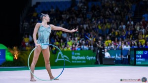 app f hoop raffaeli sofia ita sfe01768 copia simone ferraro ph